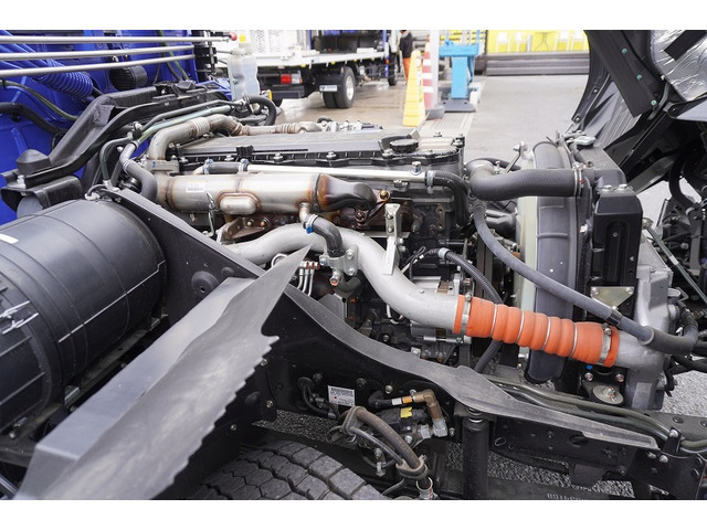 �L�x�ȃg���b�N�A���p�ԁA�n�C�G�[�X�Ȃǎ�舵���Ă���܂��B��xHP�������������Bhttp://www.vantruck.co.jp/