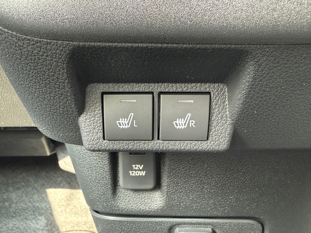 �t�����g�̃V�[�g�ɂ́A�~��ɂ͊����������A�V�[�g�q�[�^��������Ă���܂��B