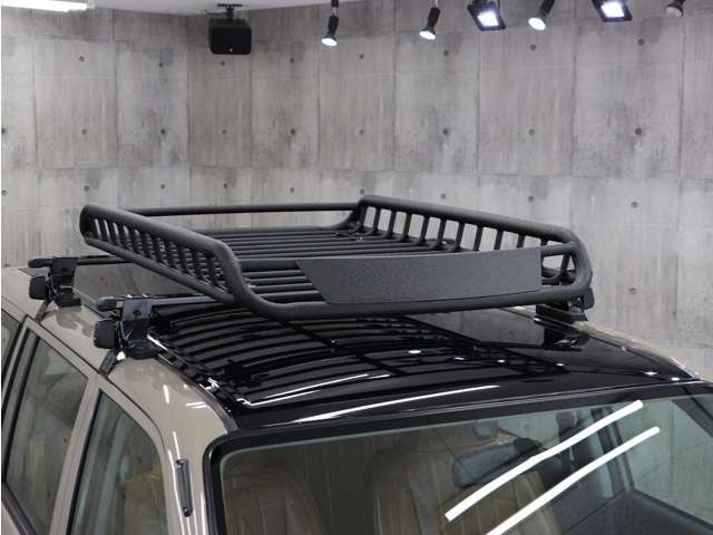 �V�i���[�t���b�N�t���ł�!�L�����v��A�E�g�h�A�V�[���Ȃǂɍs�����ȂǁA��������̉ו����^�ԍۂɖ��ɗ��֗��ȃA�C�e���ł���