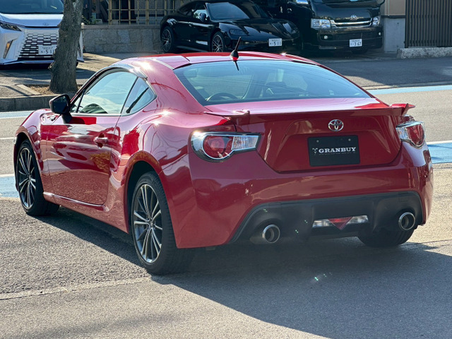 �y�X�܃A�N�Z�X�z �A�N�Z�X�͓����������H�́y�t����C���^�[�z���~��Ė�5��!�܂��́AJR���É��{���̐_�̉w����950���[�g���̈ʒu�ɂ������܂��B���O�ɂ��d�b����������Α��}�T�[�r�X���s���Ă���܂�!