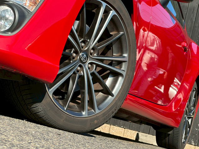 �y�J�X�^���z �J�X�^��������܂�!���[�_�E���E���t�g�A�b�v�ELED���E�A���~�z�C�[�����A�e�u�����h�̃p�[�c�̎�舵���������܂��B