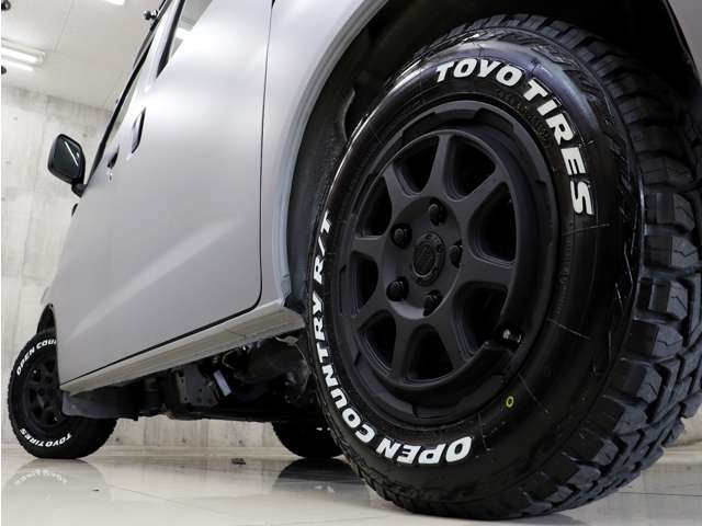 �V�i�ЊO�z�C�[���ɐV�iTOYO�I�[�v���J���g���[R/T�z���C�g���^�[�^�C���𑕒����A�N�e�B�u�ȕ��͋C�Ɏd�オ��܂����B