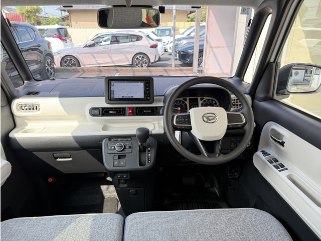 �x�[�W���J���[����{�̃J���[�Ƃ��A���邭 �J�����̂���f�U�C���Ɏd���Ă��Ă���܂��B���X�u���b�N���g�p����A�ԓ��S�̂��������܂�����ۂɌ����Ă��܂��ˁB