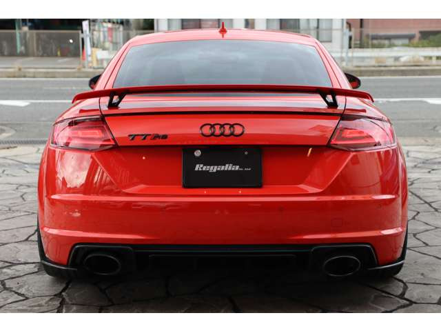 ��p�E�B���O�A�f�B�t���[�U�[�Ŕ��͂��郊�A�r���[�ɂȂ��Ă��܂�!�G���u�������u���b�N�A�E�g�ň������܂������͋C�ł��B