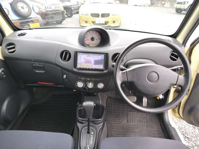 禁煙ですので綺麗で異臭も御座いません。