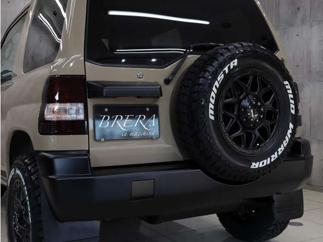 ���A�o���p�[���͂��߁A���A����̃G���u�������}�b�g�u���b�N�ɓh�蕪���y�C���g���{���Ă��܂��B