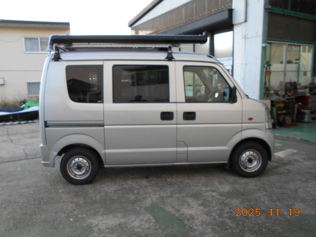 �����̏㕔�ɐ�����~����^���N�ł��A���e�ʂ�16���b�g���ł��B