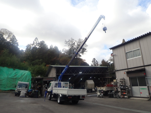 ���܂���ɂ̏��Ȃ����^3�g���̕W�������O�A�N���[���͌���ő���͂ƂȂ閣�͓I�ȃ^�_�m�̐M���Ɣėp���Ńr�W�l�X���x���Ă���܂��B