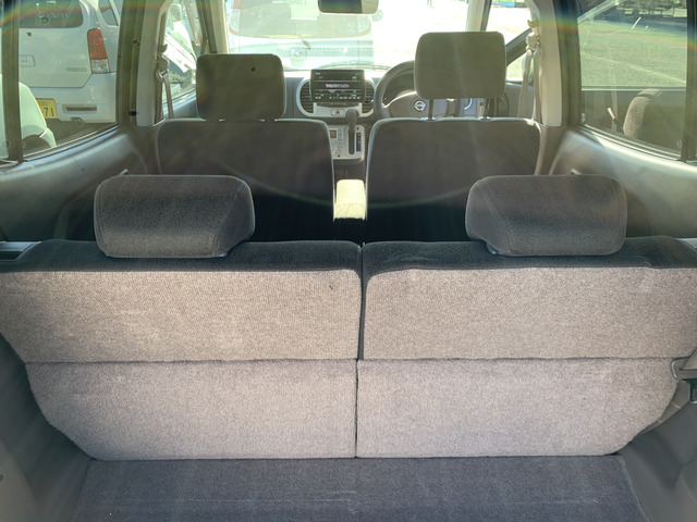 �g�����N�X�y�[�X���Y��ȏ�Ԃ��ۂ���Ă���܂��B�Z�J���h�V�[�g��|���΍L���X�y�[�X���m�ۂł��܂��B