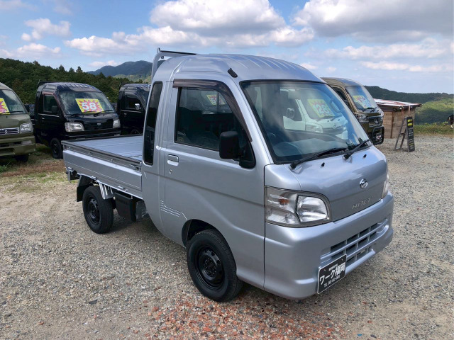 軽トラック専門店として、様々なお客様に喜んで頂いております♪