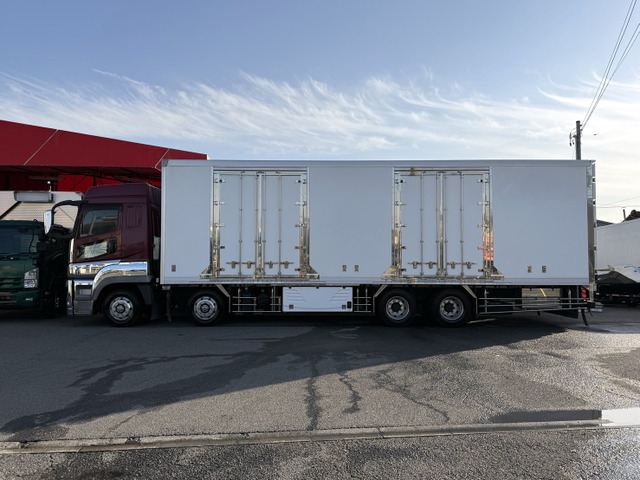 スーパーグレート冷蔵冷凍車