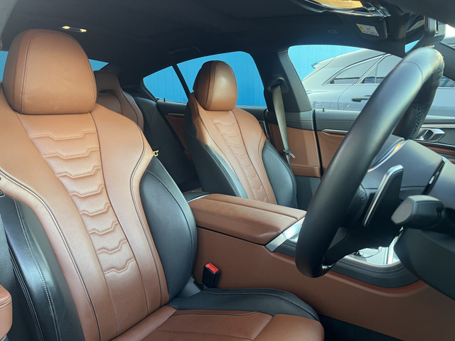 �C���e���A�́A�^���g�D�[�t�H&times;�u���b�N�̃��U�[�V�[�g�𑕔������c�[�g�[���J���[!