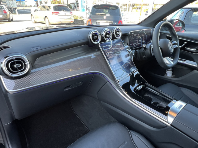 �X�|�[�e�B�ȃf�U�C���̃��^���E�B�[�u�C���e���A�g������