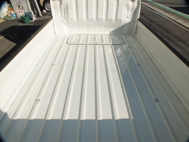 ゴムマットを敷いて使用されてましたので非常に綺麗な状態を保っております!