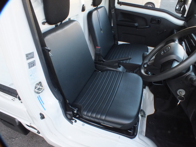 シートの状態も綺麗な状態を保っております!