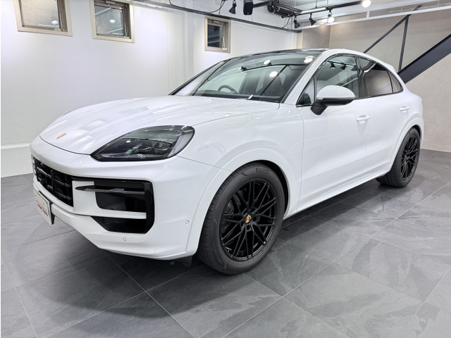 �G�N�X�e���A�ɂ́w�L�������z���C�g���^���b�N�x���`���C�X���A�n�C�O���X�u���b�N�h���̃X�|�[�c�f�U�C���p�b�P�[�W��A21�C���`RS�X�p�C�_�[�f�U�C��AW�Ȃǂ��I�v�V�����������Ă��܂��B