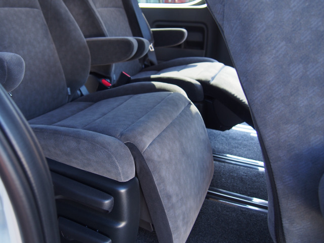 関越自動車道渋川伊香保ICを下りて国道17号を沼田方面に10分!garage TAKE-ONEの看板とピンク色の建物が目印です^^