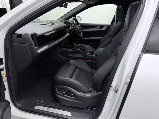 �z�[���h���ƍ���S�n�𗼗������A���G��̗ǂ��X���[�X���U�[���g�p�������K��18way�A�_�v�e�B�u�X�|�[�c�V�[�g�ɂ̓V�[�g�q�[�^�[��x���`���[�V��������������Ă��܂��B