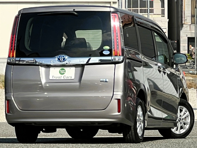 ノア1.8 ハイブリッド X