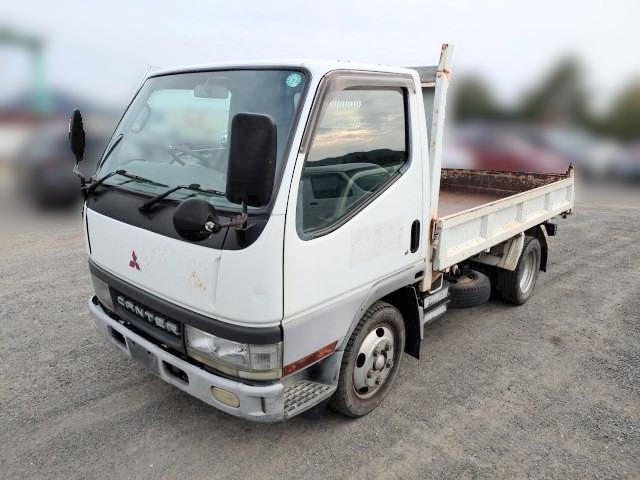 キャンターダンプ