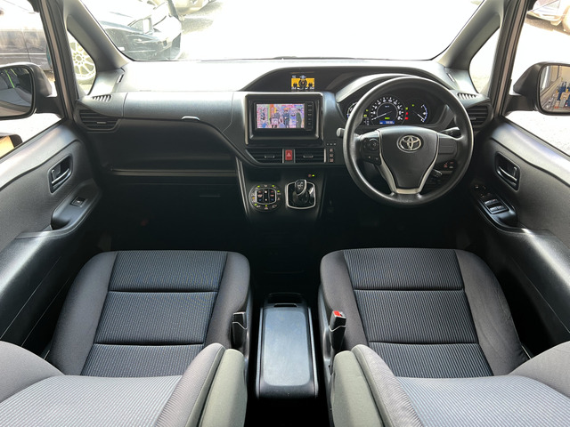 ノア1.8 ハイブリッド X