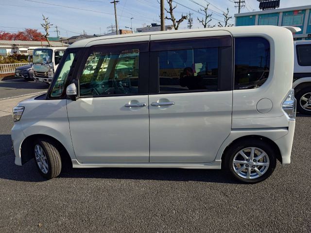 外装仕上げ、磨き、破水仕上げ、内装クリーニング致します。専門の担当者がしっかり仕上げ、納車させて頂きます。