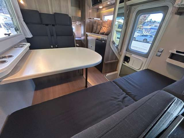 �������A�@�\���A�g�p�l���ǂ������Ă�����������������L�����s���O�J�[�ł�!