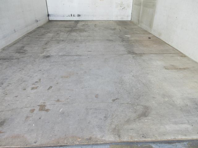 ���q���d��3,765kg