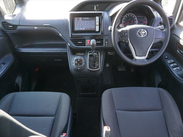 ヴォクシー2.0 X Cパッケージ ウェルキャブ スロープタイプI 車いす2脚仕様