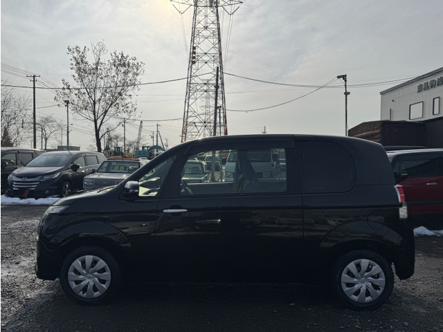 �c�Ǝ��Ԃ́A�ߑO10������ߌ�8���ƂȂ��Ă���܂��B���Ԃł̂����X������悤�ł�����Ŋ�w�܂ő��}���s���Ă܂��̂ł��C�y�ɂ��\���t�����������B�n���S�́w�h���x�A�d�Ԃ́w�����̗������O�x�ɂȂ�܂��B