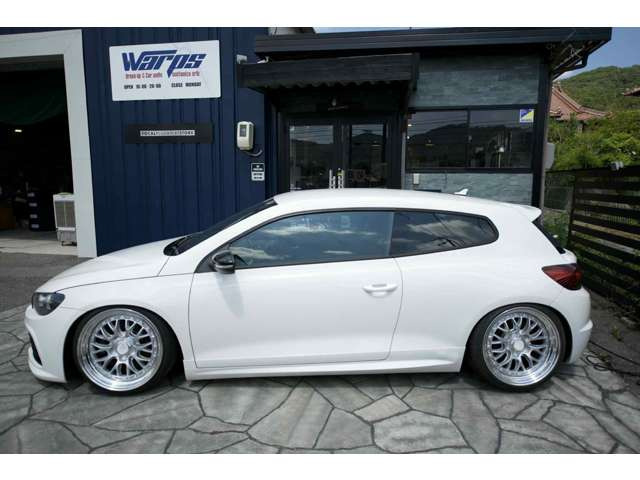 �����瑤�����ɖڗ��������Ȃǂ͂������܂��񂪑��s���ɂł������͂���܂��̂ŁA�ڂ����̓X�^�b�t�܂ł������˂��������B