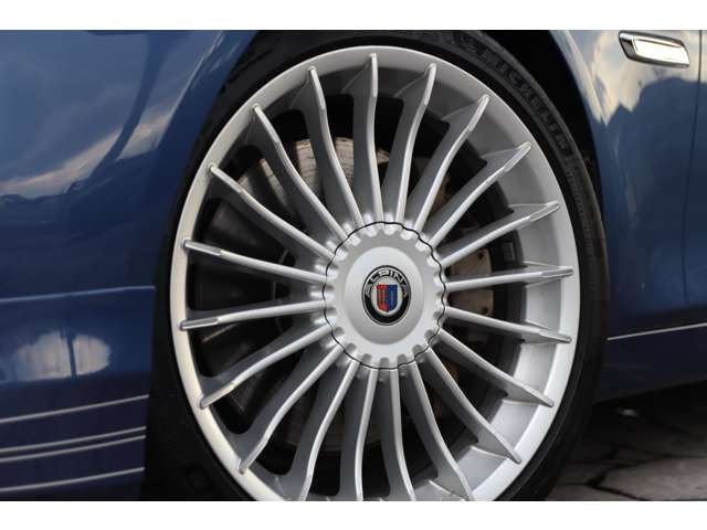 �A���s�i�N���V�b�N20�C���`�z�C�[��&times;MichelinPS4S