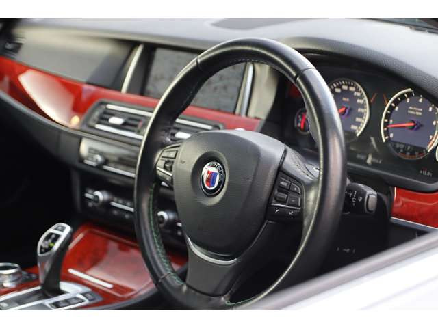 ALPINA�炵�����ʊ�����E�b�h�g�����ł͂Ȃ��ł��傤���B