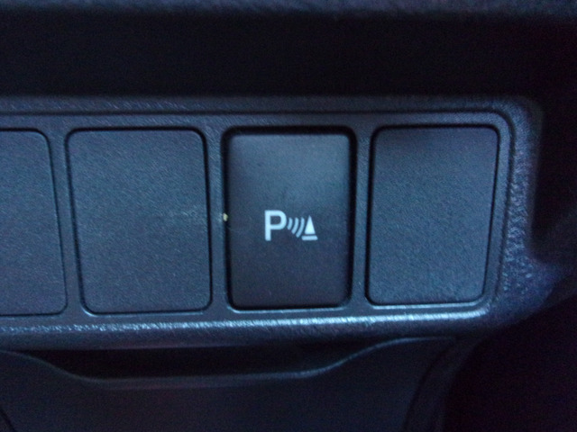 �N���A�����X�\�i�[�͑O��ɑ����B