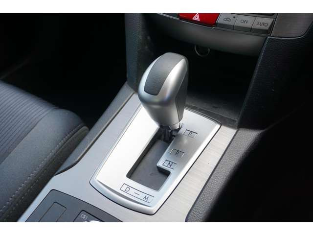 �V�t�g�|�W�V������c�����₷���A�n���h������ƃV�t�g����𖾊m�ɋ�ʂł��邽�߁A�둀�삪���Ȃ��Ƃ��������b�g������܂�!