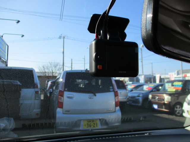 ���������̎��ɂ����S�̃h���C�u���R�[�^�[�t���Ă܂���