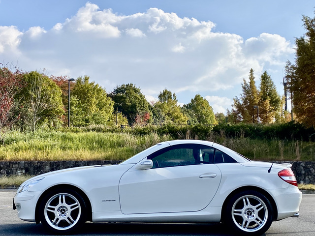 �t�����g���烊�A�ɂ����ė����悤�ȃT�C�h�r���[!�f�U�C�i�[�Y�Z���X���������킹��X�^�C���ł��B