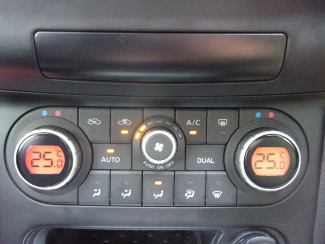 �f���A���؂�ւ��@�\�t���I�[�g�G�A�R���B