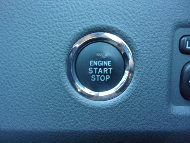 �G���W���X�^�[�g�̓v�b�V�����B