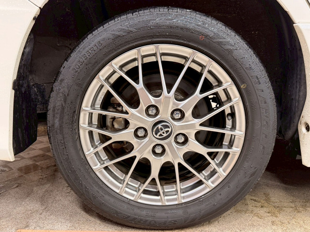 ノア1.8 ハイブリッド Si W×B