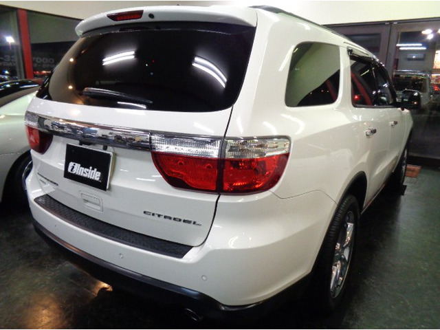 ������f��5.7V8HEMI�G���W��AWD&�X�e�A�}�`�b�NAT&���b�L20�C���`�A���~&�A�_�v�e�B�u�N���[�YC&�p���[�V�[�g&�V�[�g�q�[�^�[&�V�[�g�G�A�R�����I�[�g�`�F�b�N���s�`�F�b�N�ςݎԂł�