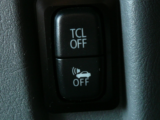 トラクションコントロール・車両接近通報装置付☆機能をオフにしたい時は、このボタンを押して下さい☆