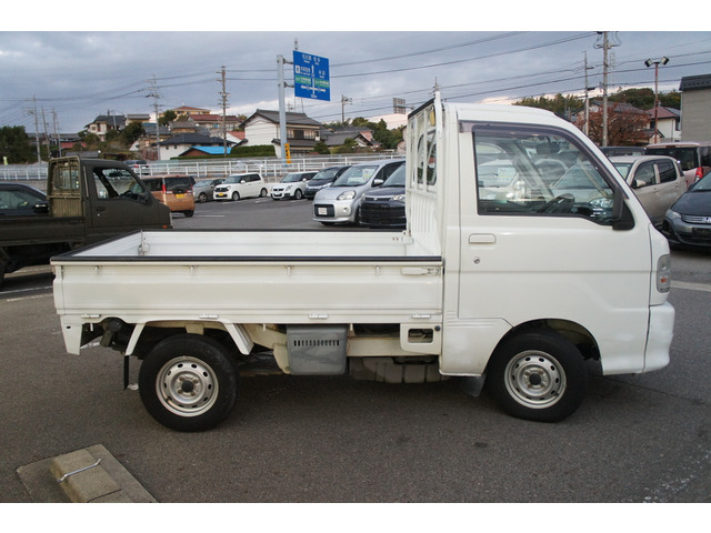 ���ÁA�V�i��HDD�i�r�AETC�A�n�f�W�`���[�i�[�A�t���b�v�_�E�����j�^�[�A�o�b�N���j�^�[�Ȃǉ��ł������k���������B����肩���芷���A�������ݎ��t���\�ł�!�|�[�^�u���i�r�t���Z�O�ȂǊe���[�J�[��舵���L