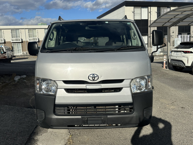 ハイエースバン