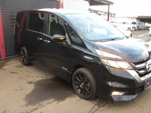 セレナ2.0 ハイウェイスター 4WD