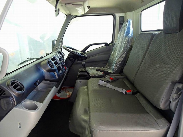 AC PS PW SRS ABS �W���h�A���b�N ���d�i�~���[ AM/FM���W�I ETC �^�[�{ �r�C�u���[�L �A�C�h�����O�X�g�b�v �g���N�V�����R���g���[��