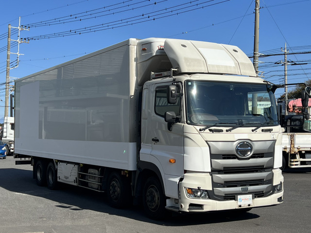 プロフィア冷凍冷蔵車