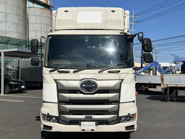 プロフィア冷凍冷蔵車