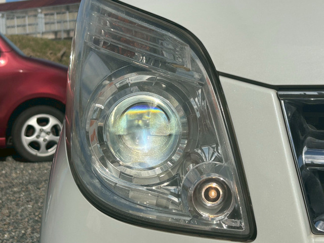 �O���[�h���ǂ��̂Ńw�b�h���C�g��HID�Ŗ��邢�ł�(^^��