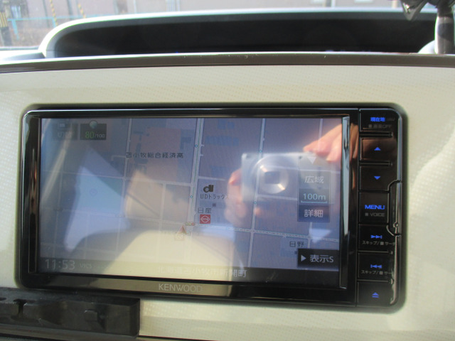 ���ЊO�i�r�E�e���r�E�o�b�N�J�����t���Ă܂���